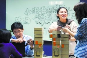 小米手機(jī)魔力何在:米粉參與開發(fā)全靠口碑傳播
